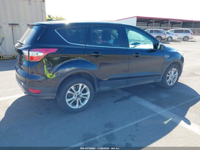 1FMCU9GD1HUE26195 Ford ESCAPE SE