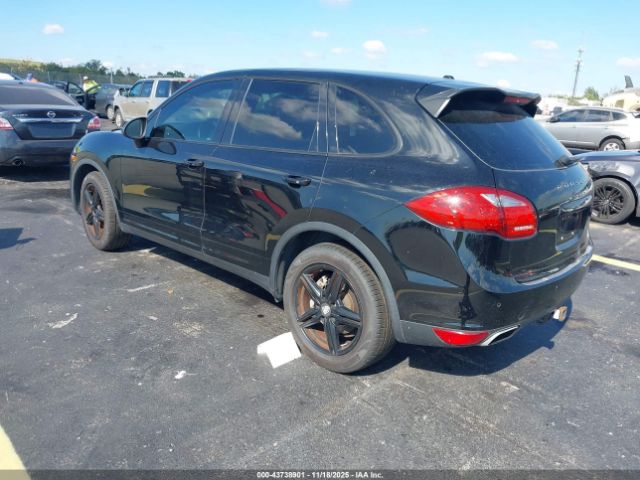 2011 PORSCHE CAYENNE WP1AB2A29BLA42614 Photo 2