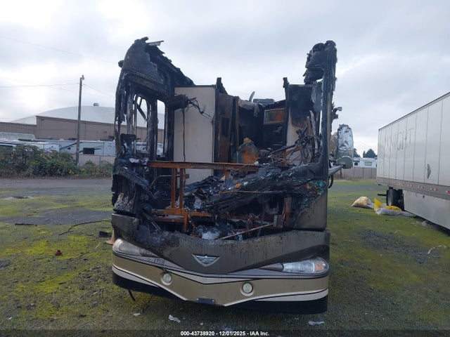 4UZFCGCY1ECFN6317 Freightliner Chassis Xc