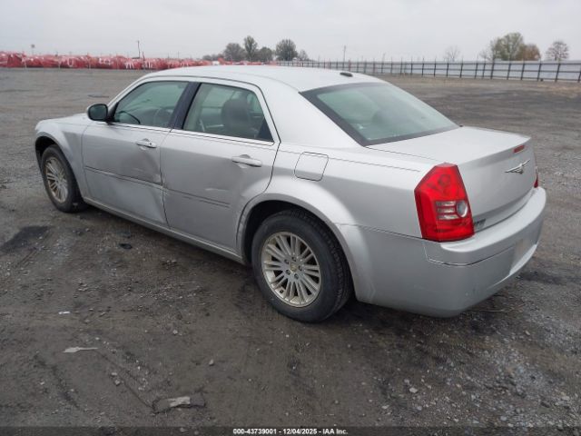 2009 CHRYSLER 300 2C3KA53V99H635015 Photo 2