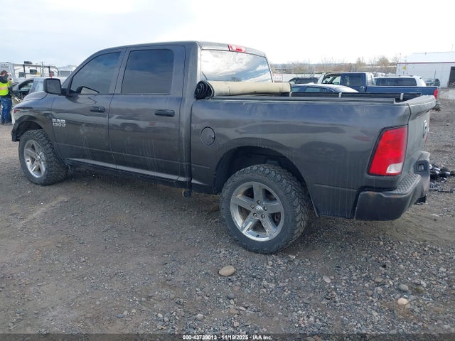 2018 RAM 1500 3C6RR7KG5JG203485 Photo 2