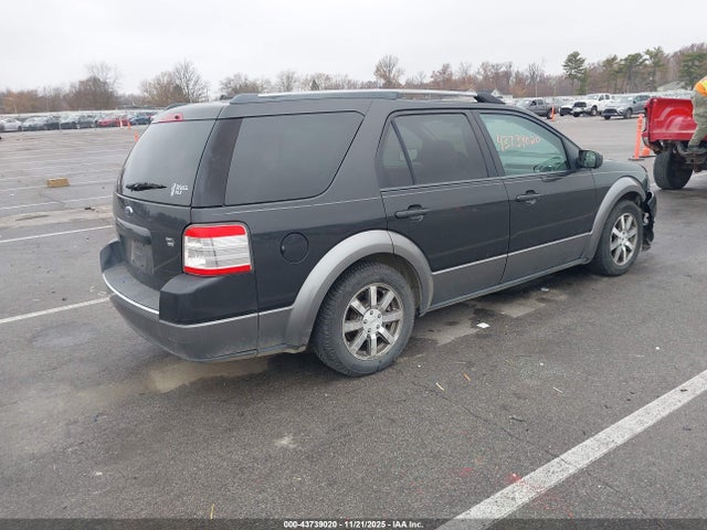 2008 FORD TAURUS X 1FMDK05W58GA04214 Photo 3