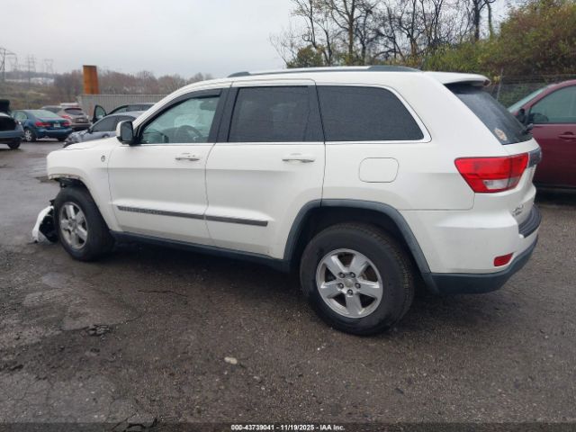 2011 JEEP GRAND CHEROKEE 1J4RR4GGXBC510066 Photo 2