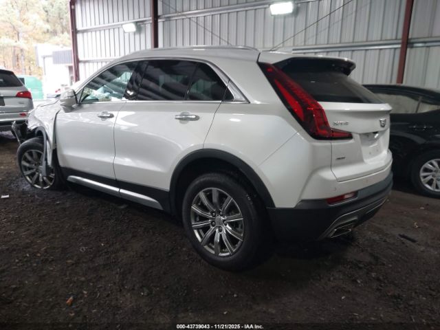 2021 CADILLAC XT4 1GYFZDR41MF057009 Photo 2