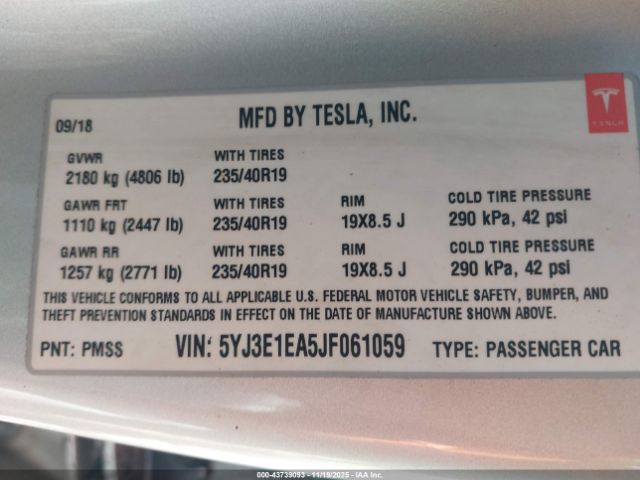 2018 TESLA MODEL 3 5YJ3E1EA5JF061059 Photo 8