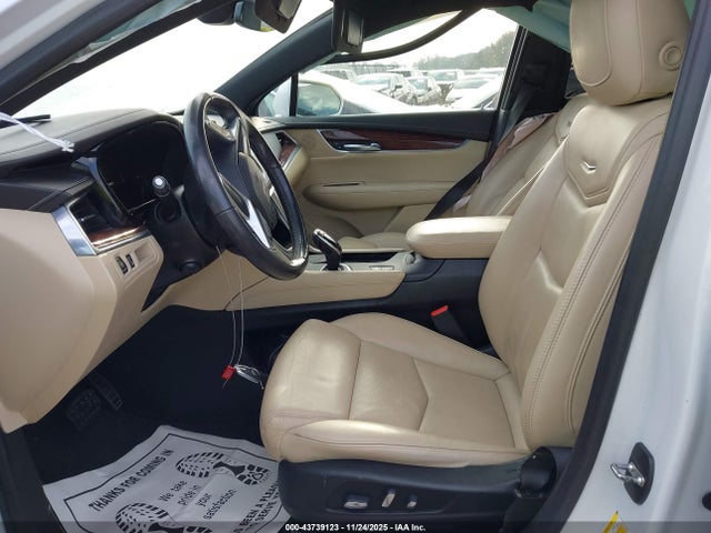 2018 CADILLAC XT5 1GYKNERS0JZ178235 Photo 4