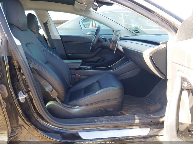 2019 TESLA MODEL 3 5YJ3E1EA1KF324035 Photo 4