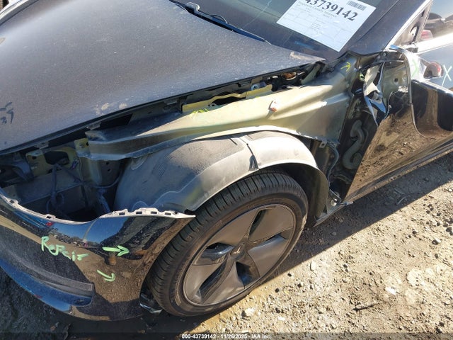 2019 TESLA MODEL 3 5YJ3E1EA1KF324035 Photo 5