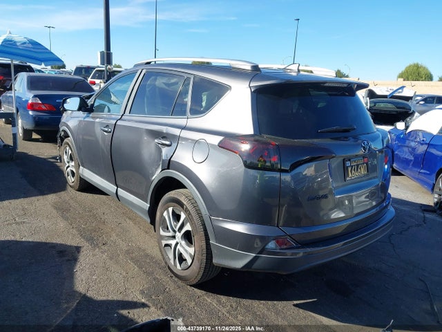2T3ZFREV3GW276712 Toyota RAV4 LE