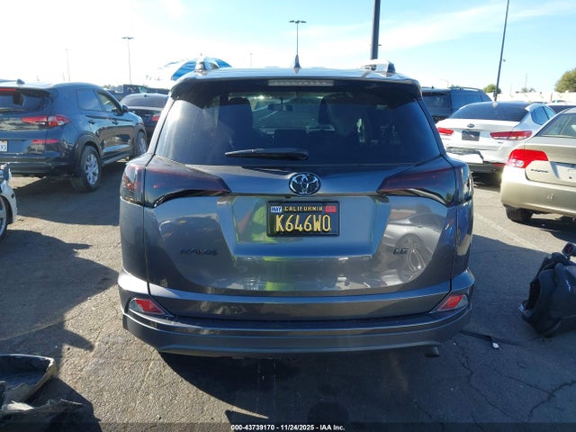 2T3ZFREV3GW276712 Toyota RAV4 LE