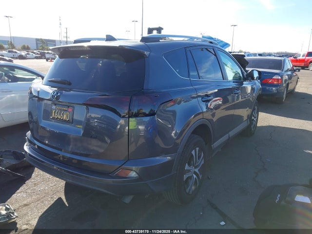 2T3ZFREV3GW276712 Toyota RAV4 LE