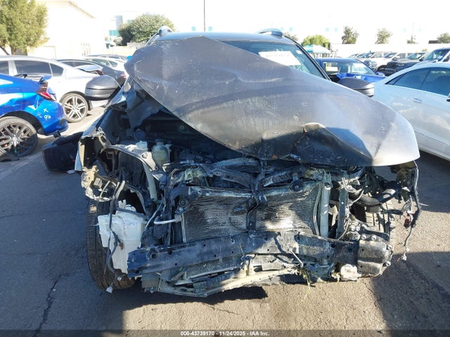 2T3ZFREV3GW276712 Toyota RAV4 LE