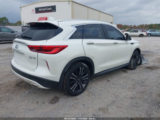 43739203 :رقم المزاد ، 3PCAJ5BA1MF116500 vin ، 2021 Infiniti Qx50 Luxe مزاد بيع