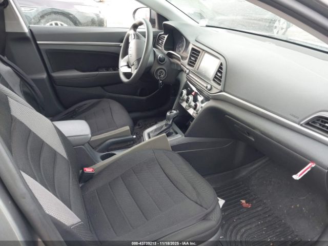 2019 HYUNDAI ELANTRA 5NPD84LF7KH404257 Photo 4