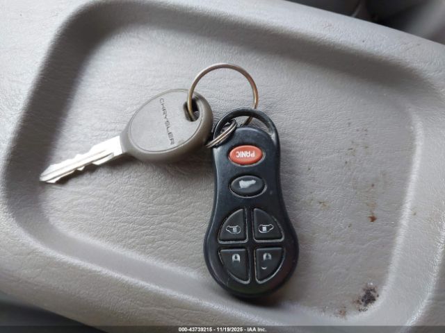 2003 CHRYSLER TOWN & COUNTRY 2C8GP64L53R276023 Photo 10