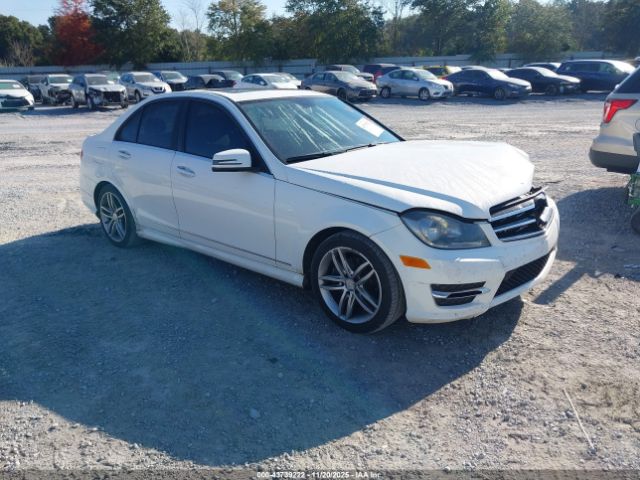 2014 MERCEDES-BENZ C 250 WDDGF4HB2ER303168