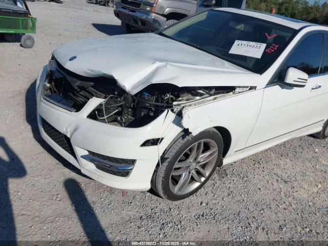 2014 MERCEDES-BENZ C 250 WDDGF4HB2ER303168 Photo 5