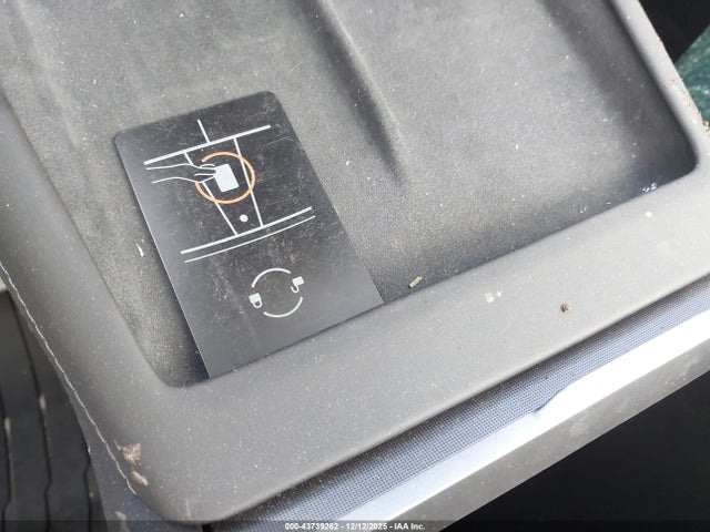 2024 TESLA MODEL 3 5YJ3E1ET1RF892538 Photo 10