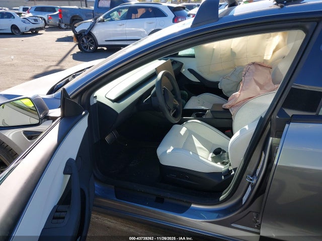 2024 TESLA MODEL 3 5YJ3E1ET1RF892538 Photo 4