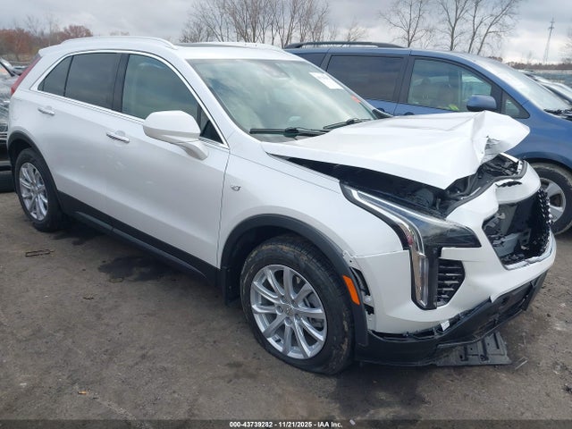 2022 CADILLAC XT4 1GYFZBR43NF124750 Photo 0