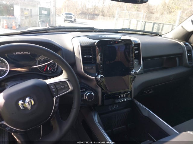 Продажа на аукционе авто 2025 Ram 1500 Big Horn  4x4 5'7 Box, vin: 1C6RRFFG4SN171299, номер лота: 43739313