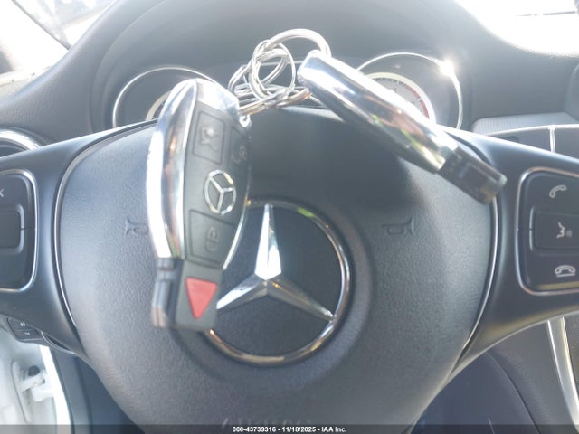 2017 MERCEDES-BENZ GLA 250 WDCTG4GB8HJ361029 Photo 10