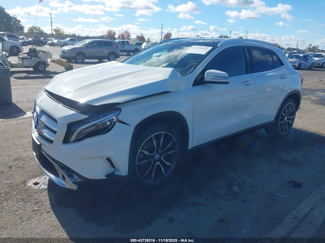 2017 MERCEDES-BENZ GLA 250 WDCTG4GB8HJ361029 Photo 1