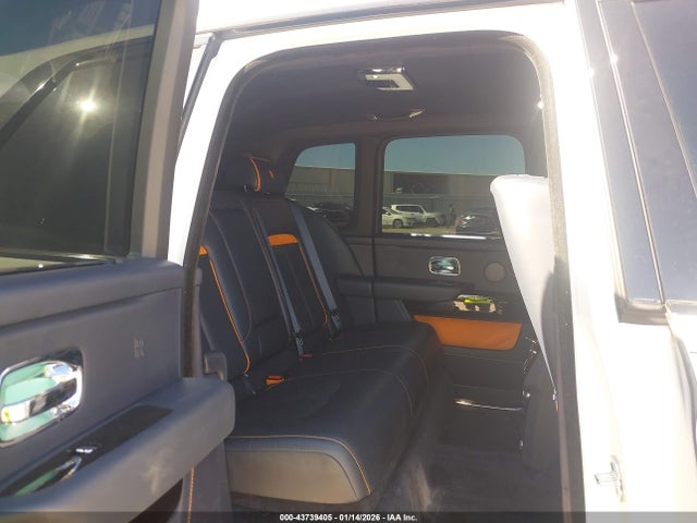 SLATV4C01NU209000 Rolls-Royce Cullinan
