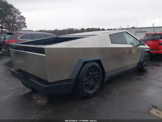 2024 TESLA CYBERTRUCK 7G2CEHEEXRA029290 Photo 3