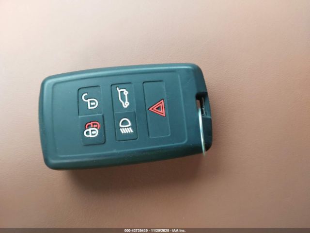 2024 JAGUAR F-PACE SADCT2EX8RA727971 Photo 10