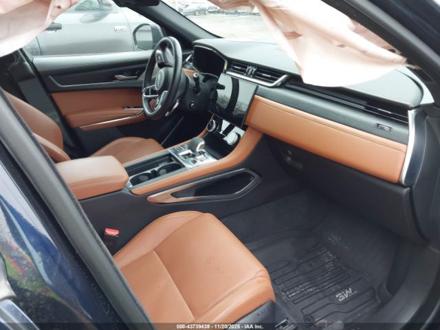 2024 JAGUAR F-PACE SADCT2EX8RA727971 Photo 4