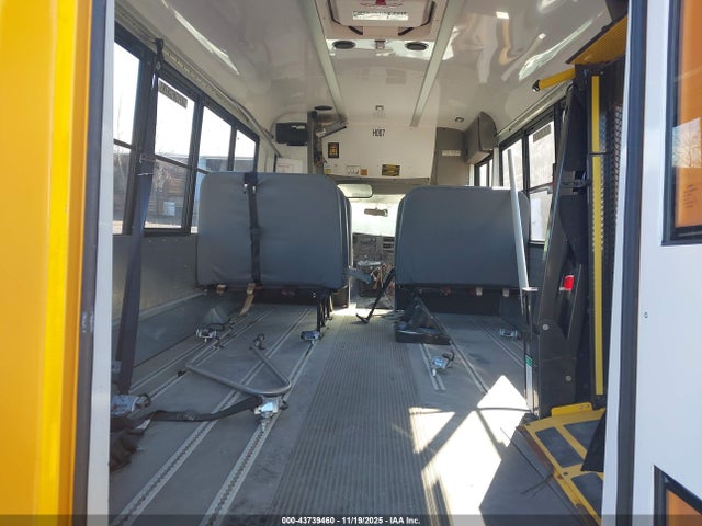 Aukcja sprzedaży 2021 Chevrolet Express Cutaway 4500 Van, vin: 1HA6GUB7XMN006335, numer aukcji: 43739460