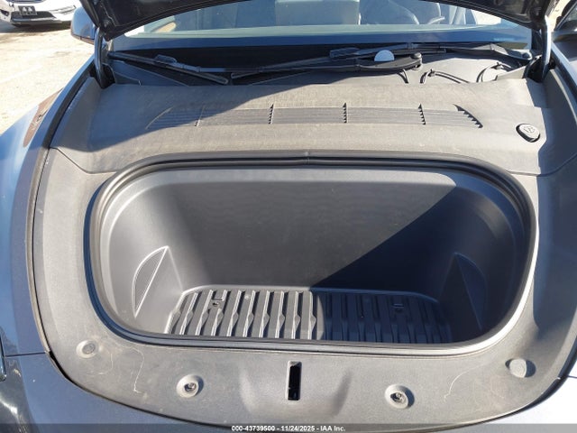 2023 TESLA MODEL Y 7SAYGDEE8PA118447 Photo 9