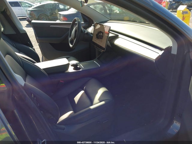 2023 TESLA MODEL Y 7SAYGDEE8PA118447 Photo 4