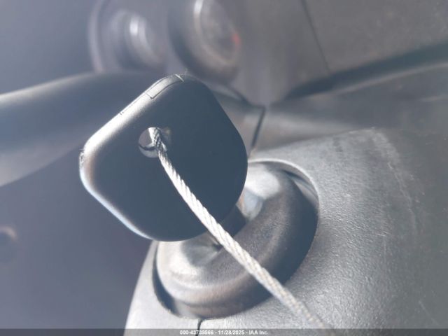 2011 CHEVROLET TAHOE 1GNSCAE02BR239781 Photo 10