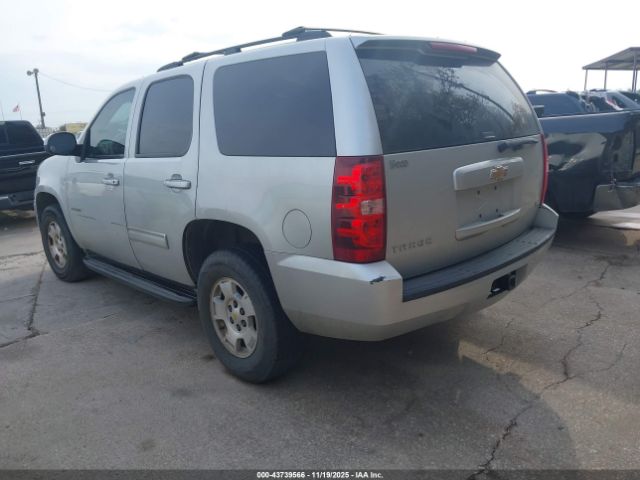 2011 CHEVROLET TAHOE 1GNSCAE02BR239781 Photo 2