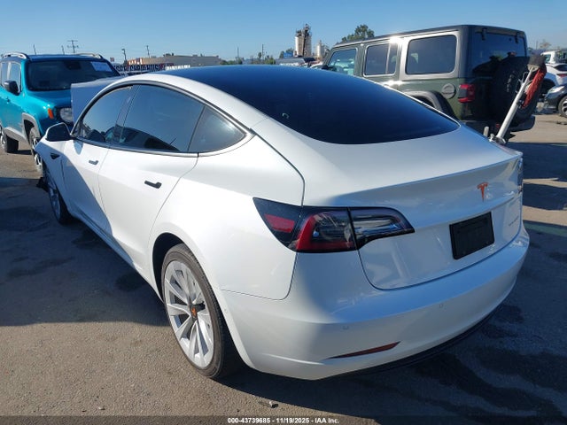 2022 TESLA MODEL 3 5YJ3E1EB6NF125799 Photo 2