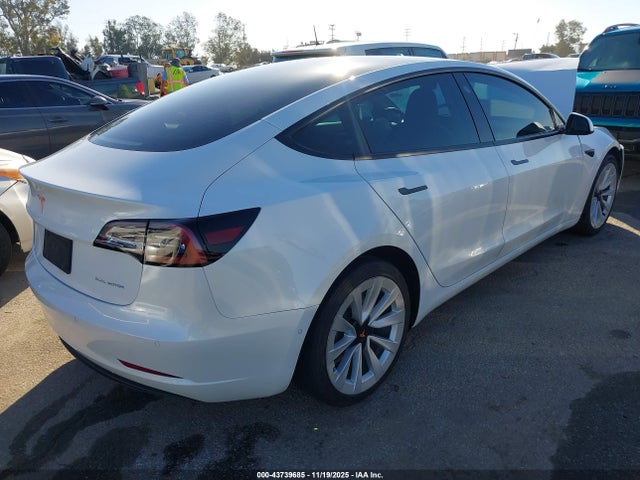 2022 TESLA MODEL 3 5YJ3E1EB6NF125799 Photo 3