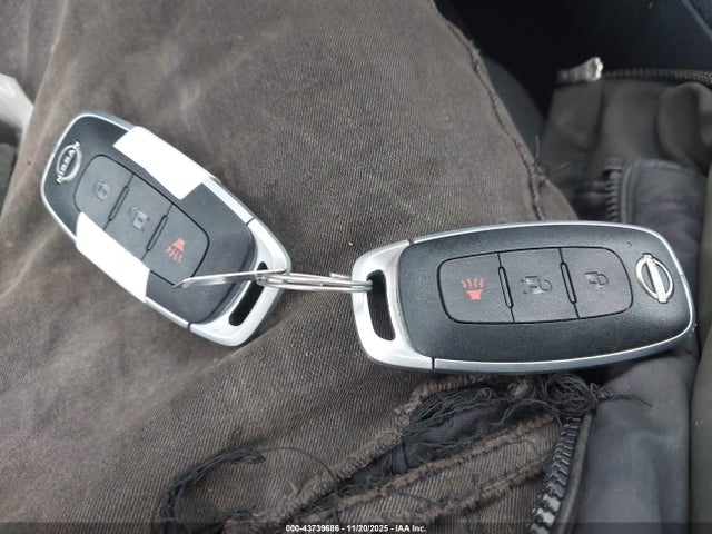 2025 Nissan Kicks S Intelligent Awd მანქანა იყიდება აუქციონზე, vin: 3N8AP6BB0SL332113, აუქციონის ნომერი: 43739686