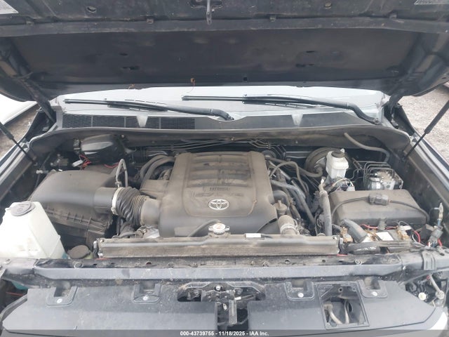5TFAY5F14JX751704 Toyota Tundra 1794 5.7l V8