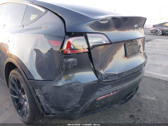 2020 TESLA MODEL Y 5YJYGDEE5LF001712 Photo 5