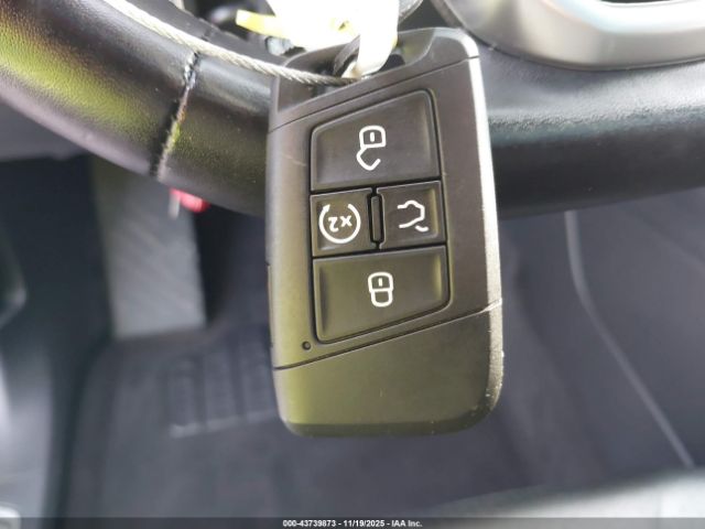 2023 VOLKSWAGEN ATLAS CROSS SPORT 1V2JE2CA7PC201780 Photo 10