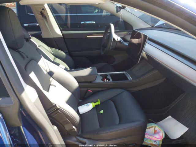 2025 TESLA MODEL Y 7SAYGDEE1SF284997 Photo 4