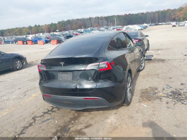 2021 TESLA MODEL Y 5YJYGDEE4MF118554 Photo 3