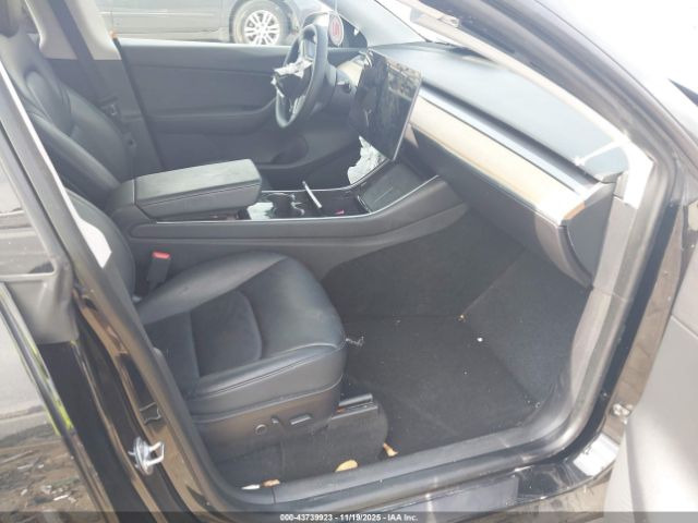 2021 TESLA MODEL Y 5YJYGDEE4MF118554 Photo 4