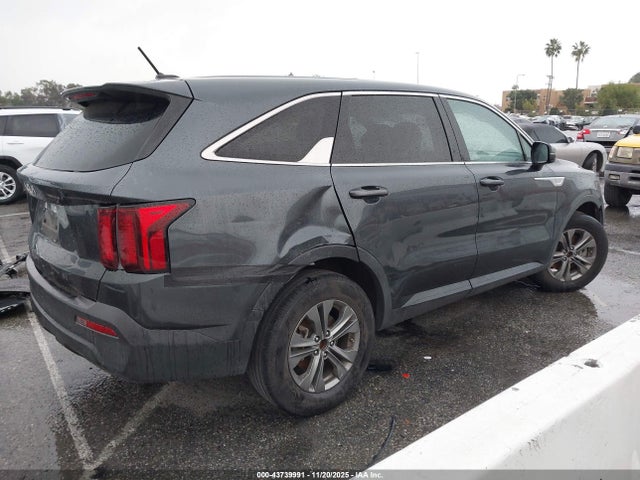 KIA SORENTO LX 2023 5XYRG4LC7PG202273 Image 4