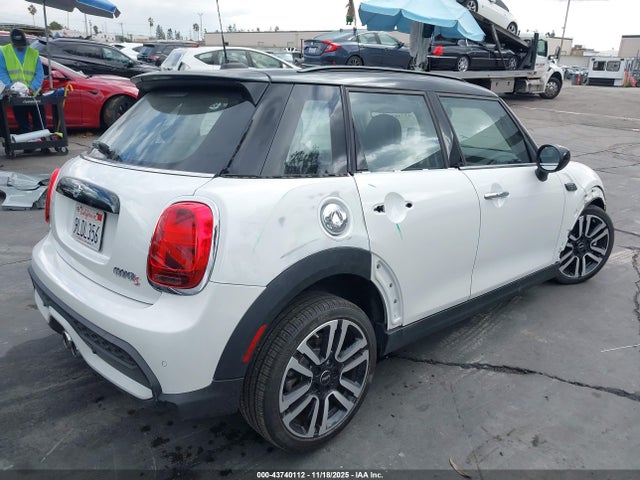 2024 MINI HARDTOP WMW53DK0XR2V47048 Photo 3