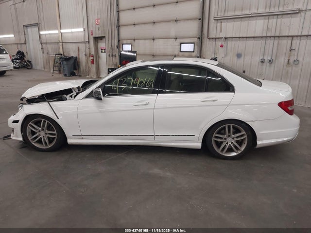 Aukcja sprzedaży 2013 Mercedes-benz C 300 Sport 4matic, vin: WDDGF8AB9DR279354, numer aukcji: 43740169