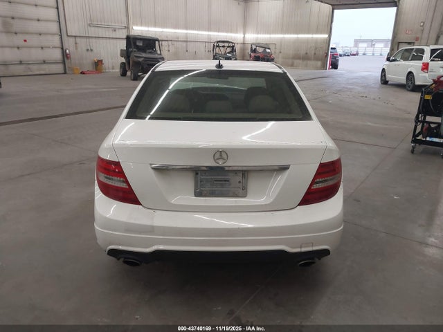 Aukcja sprzedaży 2013 Mercedes-benz C 300 Sport 4matic, vin: WDDGF8AB9DR279354, numer aukcji: 43740169