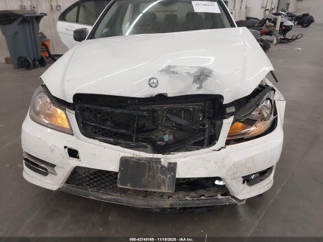 Aukcja sprzedaży 2013 Mercedes-benz C 300 Sport 4matic, vin: WDDGF8AB9DR279354, numer aukcji: 43740169